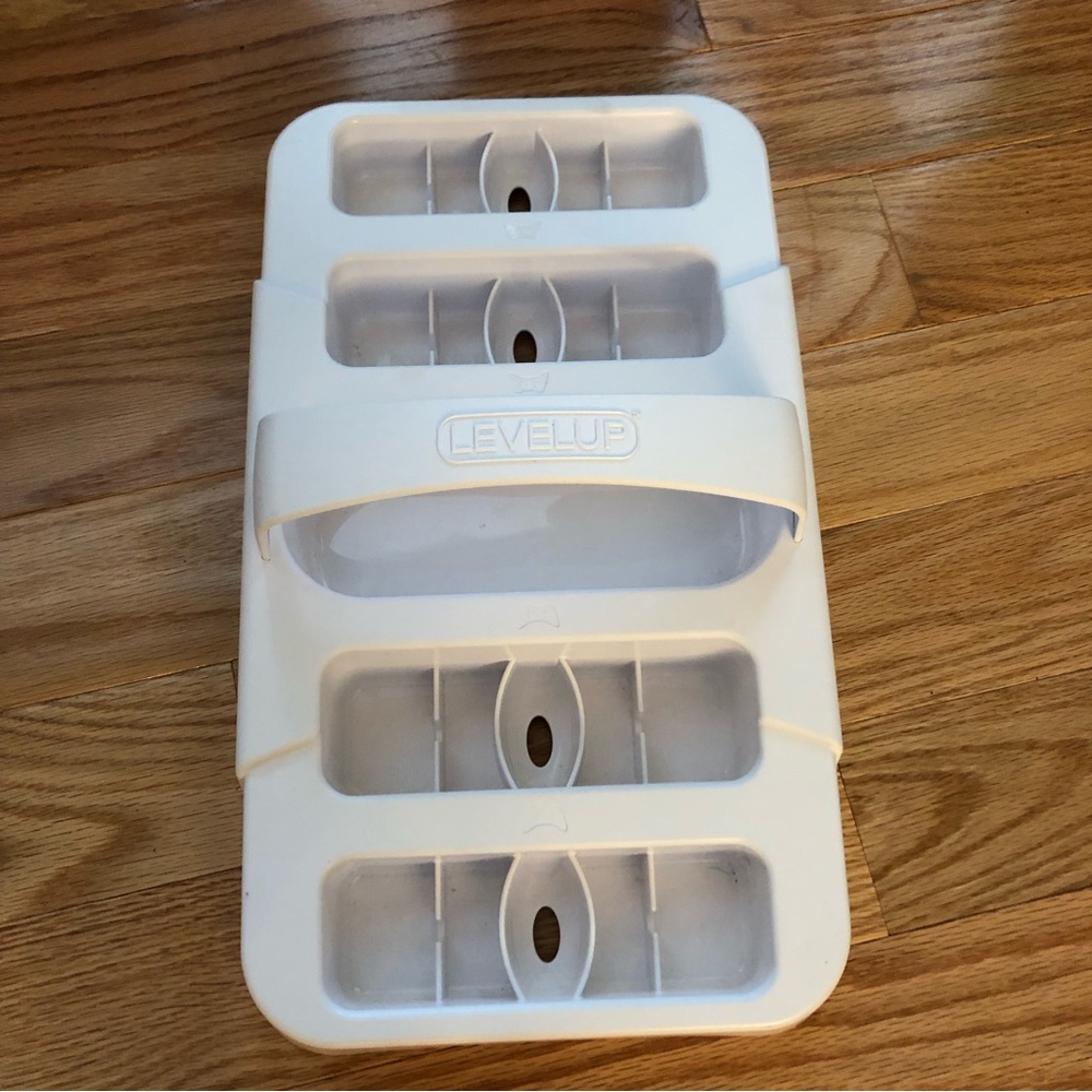 LevelUp - Stackable Gaming Controller Storage Tray - Picture 2 of 5
